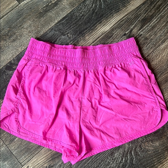 Victoria’s Secret PINK Active Women's Lined Pink Shorts Pockets Size Large - Picture 1 of 10